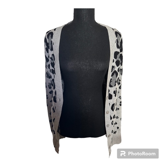Express | Leopard Cardigan Sweater - Picture 4 of 10